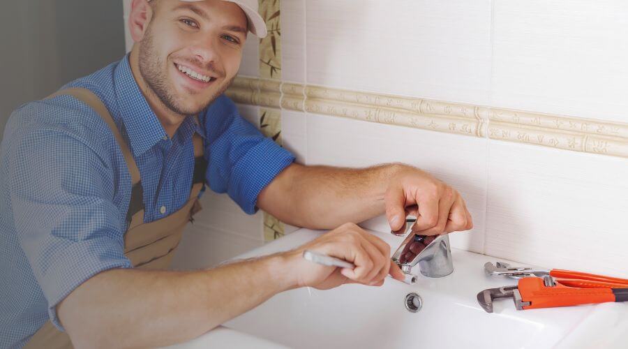 Local expert plumbing services in Charleston, IL